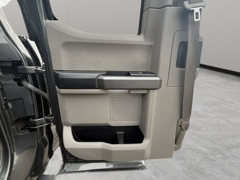 Used 2019 Ford F150 XLT w/ Equipment Group 302A Luxury image 24