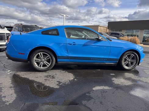 Used 2012 Ford Mustang Premium image 6