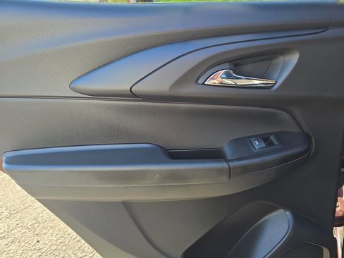 Used 2023 Chevrolet TrailBlazer LT w/ Convenience Package image 26