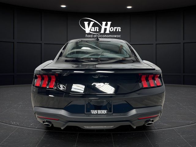 Used 2025 Ford Mustang Premium RWD image 6