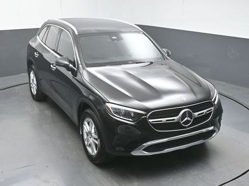 Used 2025 Mercedes-Benz GLC 300 image 41