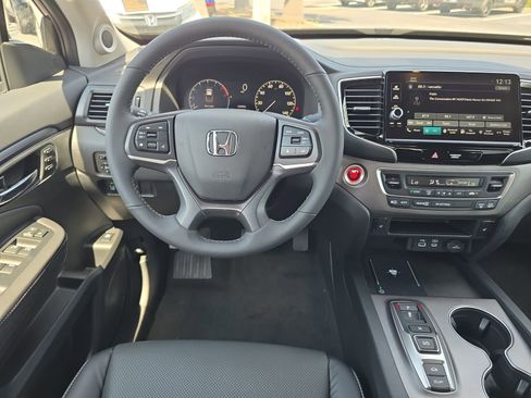 Used 2025 Honda Ridgeline RTL image 12