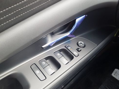 New 2026 Hyundai Elantra SE FWD image 29