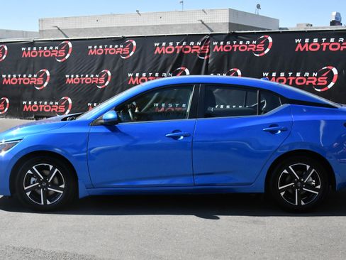 Used 2024 Nissan Sentra SV FWD image 4