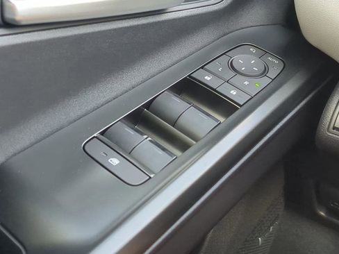 New 2026 Subaru Solterra image 24