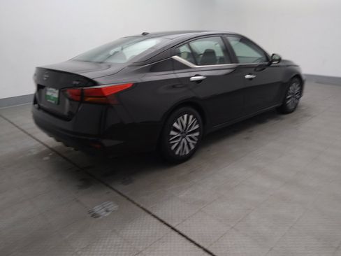 Used 2024 Nissan Altima 2.5 SV image 10