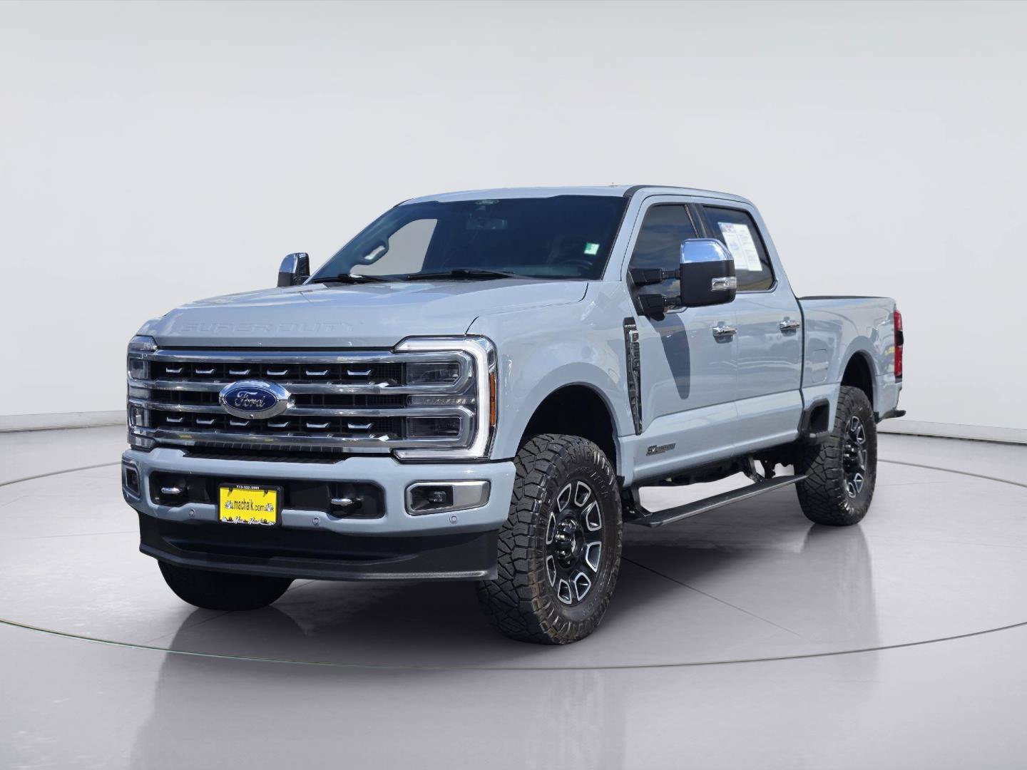 Used 2024 Ford F250 Platinum w/ FX4 Off-Road Package AWD/4WD image 1