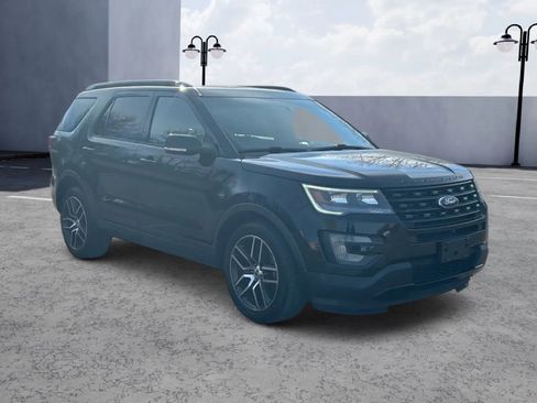 Used 2016 Ford Explorer Sport w/ Equipment Group 401A image 7