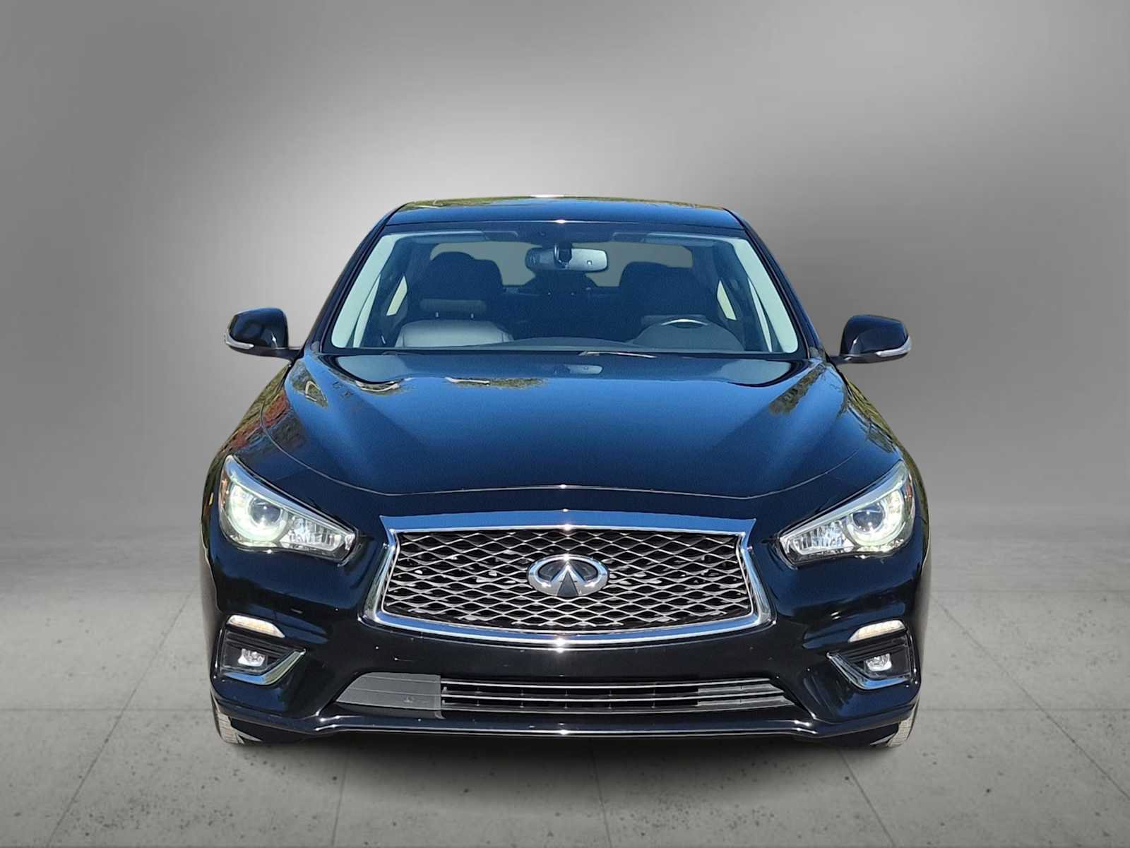 Used 2019 INFINITI Q50 Luxe w/ Essential Package (3.0T Luxe) AWD/4WD image 3