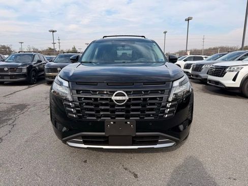 New 2026 Nissan Pathfinder Platinum w/ Cargo Package image 3