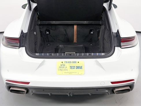 Used 2023 Porsche Panamera 4 image 10