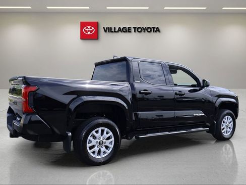 Certified 2026 Toyota Tacoma SR5 image 5