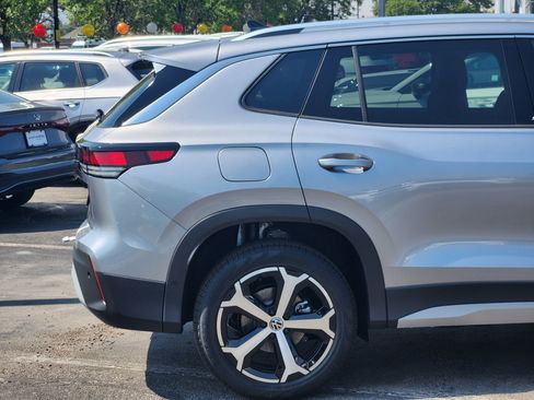 New 2025 Volkswagen Tiguan SE AWD/4WD image 6