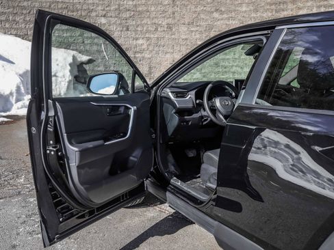 Certified 2024 Toyota RAV4 LE image 23