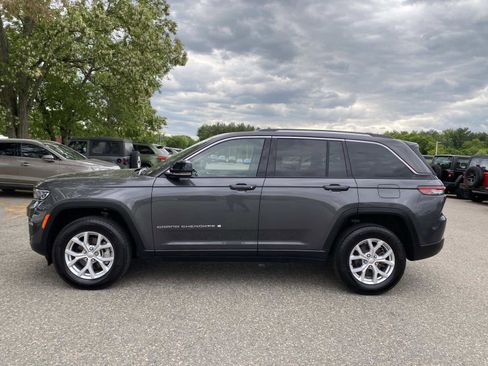 Used 2023 Jeep Grand Cherokee Limited AWD/4WD image 8