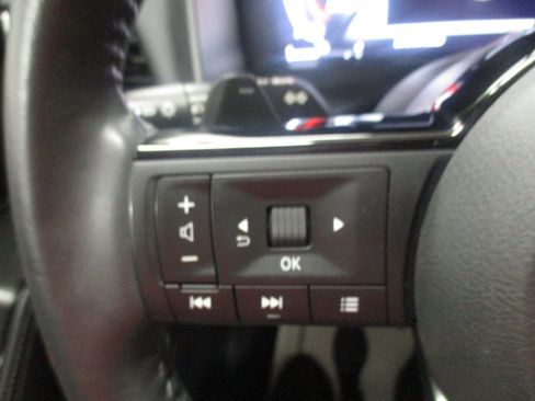 Used 2023 Nissan Rogue Platinum w/ Platinum Premium Package AWD/4WD image 21