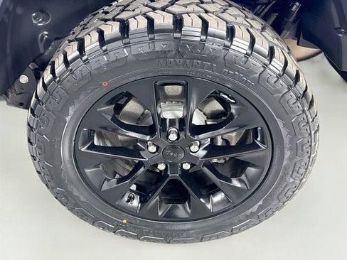 Used 2021 Jeep Wrangler Unlimited Sahara w/ Cold Weather Group AWD/4WD image 30