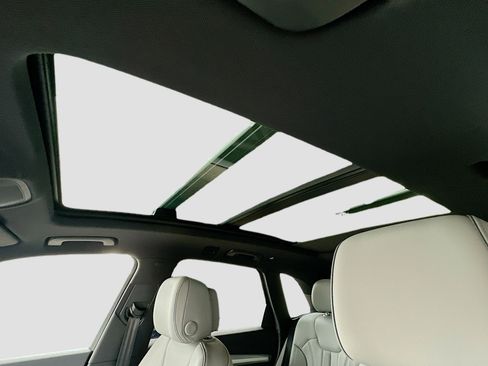 Used 2025 Audi Q5 2.0T Premium w/ Convenience Plus Package image 21