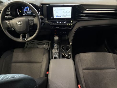 Used 2025 Toyota Camry LE FWD image 12