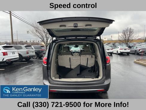 Used 2021 Chrysler Pacifica Touring-L w/ Uconnect Theater Family Group image 53