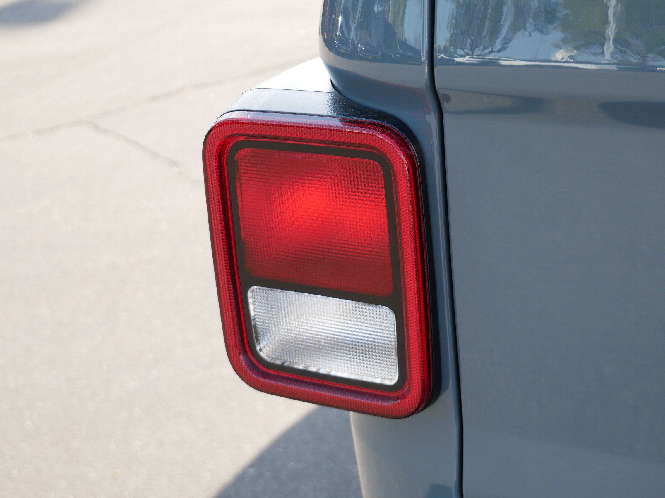 Used 2025 Jeep Gladiator Sport AWD/4WD image 17