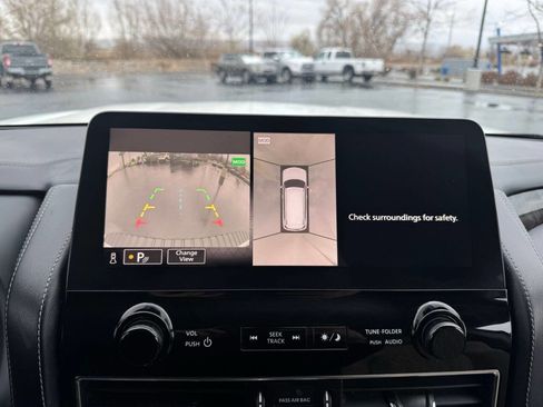 Used 2022 Nissan Armada Platinum image 23