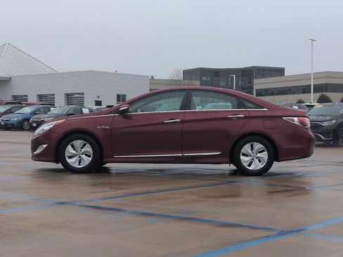 Used 2015 Hyundai Sonata Hybrid image 9
