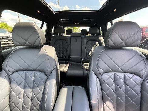 Used 2023 BMW X7 xDrive40i w/ M Sport Package AWD/4WD image 37