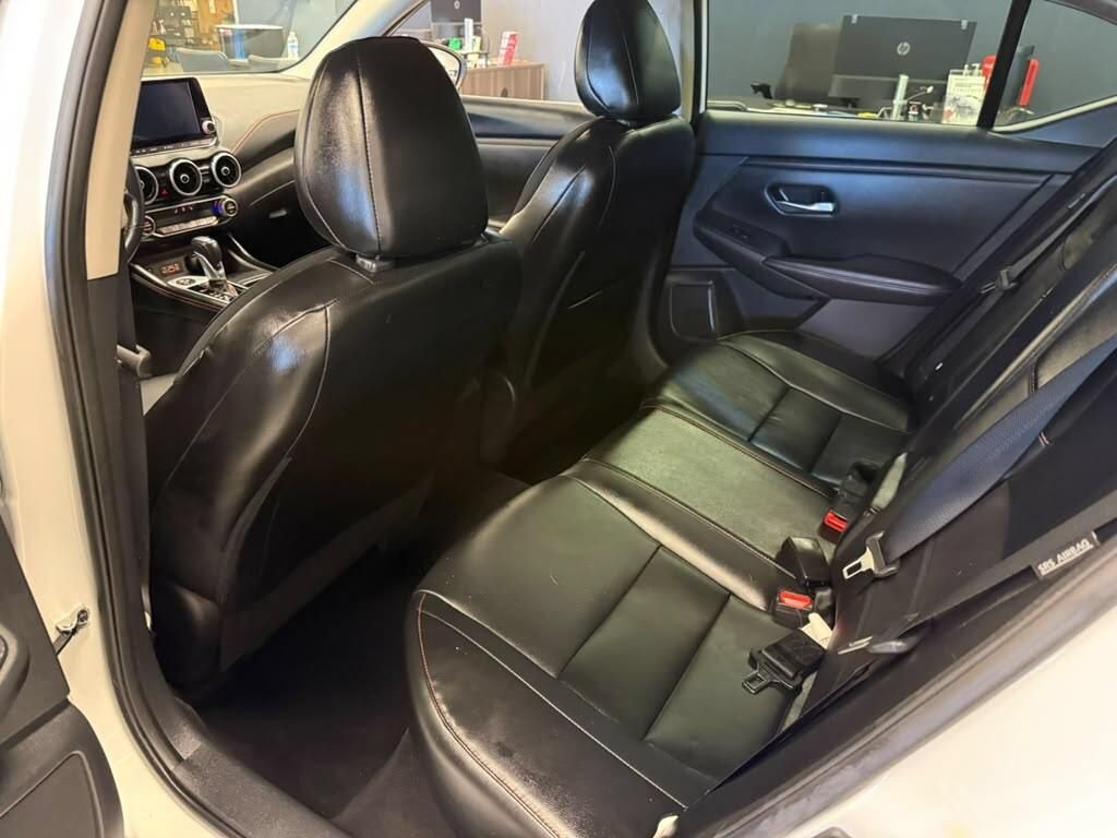 Used 2025 Nissan Sentra SR w/ SR Premium Package FWD image 12