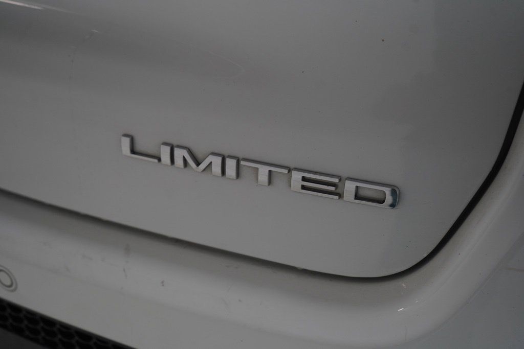 Used 2025 Jeep Compass Limited AWD/4WD image 11