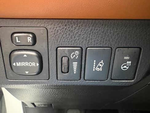 Used 2017 Toyota RAV4 Platinum image 20