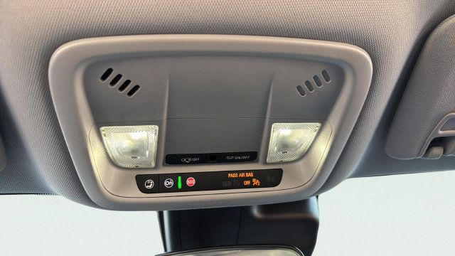 Used 2025 Chevrolet Malibu LT FWD image 24