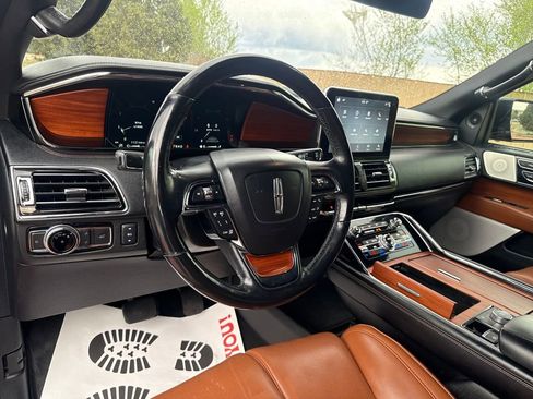 Used 2018 Lincoln Navigator Reserve w/ Technology Package image 13