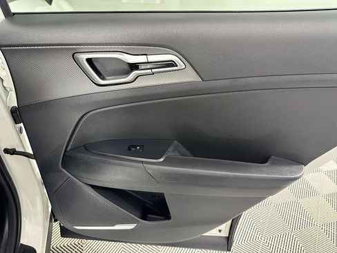 Used 2023 Kia Sportage LX image 26