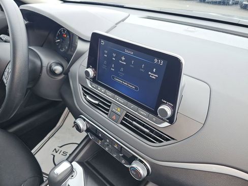 Used 2025 Nissan Altima 2.5 S image 17