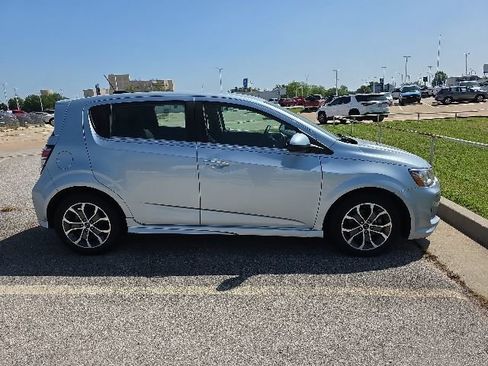 Used 2018 Chevrolet Sonic LT FWD image 6
