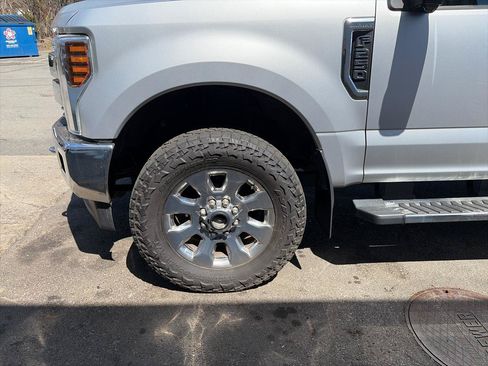 Used 2019 Ford F250 Lariat w/ Chrome Package AWD/4WD image 18
