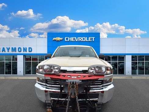 Used 2018 Chevrolet Silverado 2500 W/T w/ Snow Plow Prep Package AWD/4WD image 8