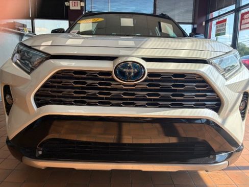 Used 2021 Toyota RAV4 XSE w/ XSE Grade Weather Package AWD/4WD image 4