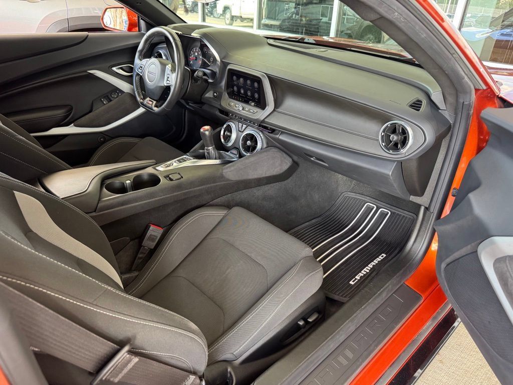 Used 2023 Chevrolet Camaro SS w/ Design Package 3 RWD image 22