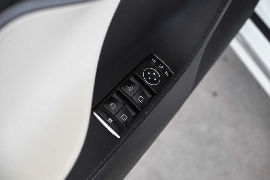 Used 2020 Tesla Model S Long Range Plus AWD/4WD image 48