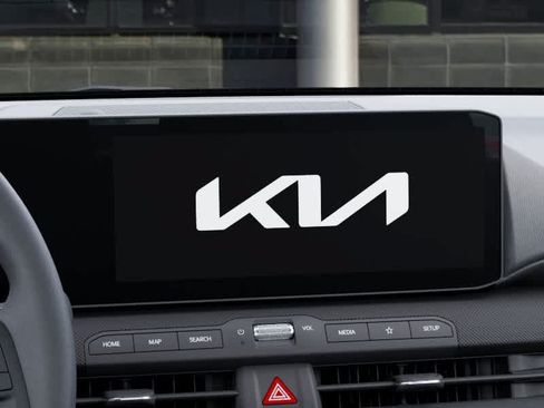 New 2026 Kia K4 FWD image 20