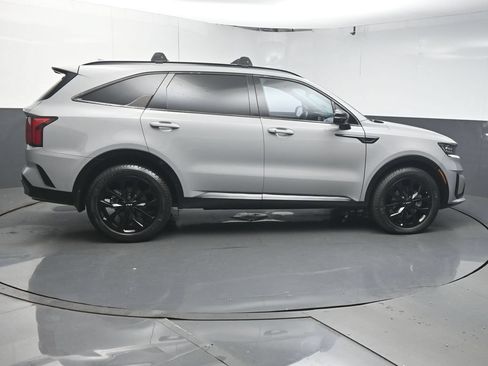 Used 2023 Kia Sorento SX AWD/4WD image 8