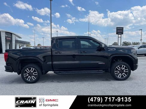 Used 2024 GMC Sierra 1500 AT4 w/ Technology Package AWD/4WD image 9
