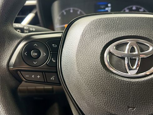 Used 2023 Toyota Corolla LE FWD image 18