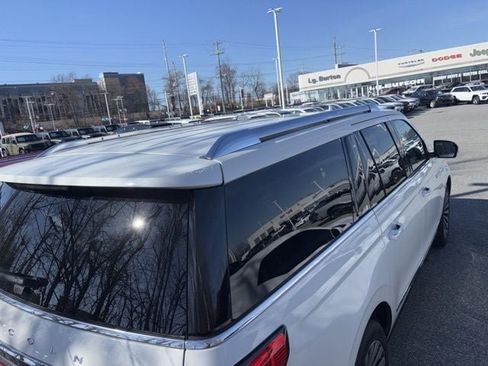 Used 2020 Lincoln Navigator L Reserve w/ Luxury Package image 11