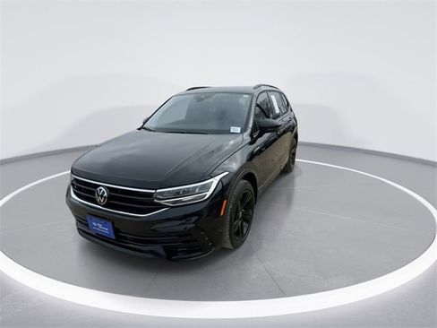 Used 2024 Volkswagen Tiguan SE R-Line w/ MDO Package, Three-Row image 4