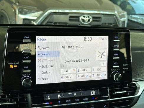 Used 2024 Toyota Sienna XLE FWD image 20