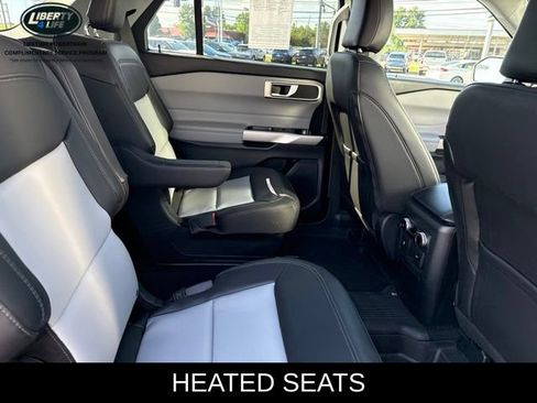 Used 2023 Ford Explorer XLT w/ Equipment Group 202A AWD/4WD image 13
