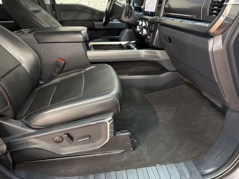 Used 2024 Ford F250 Lariat image 12